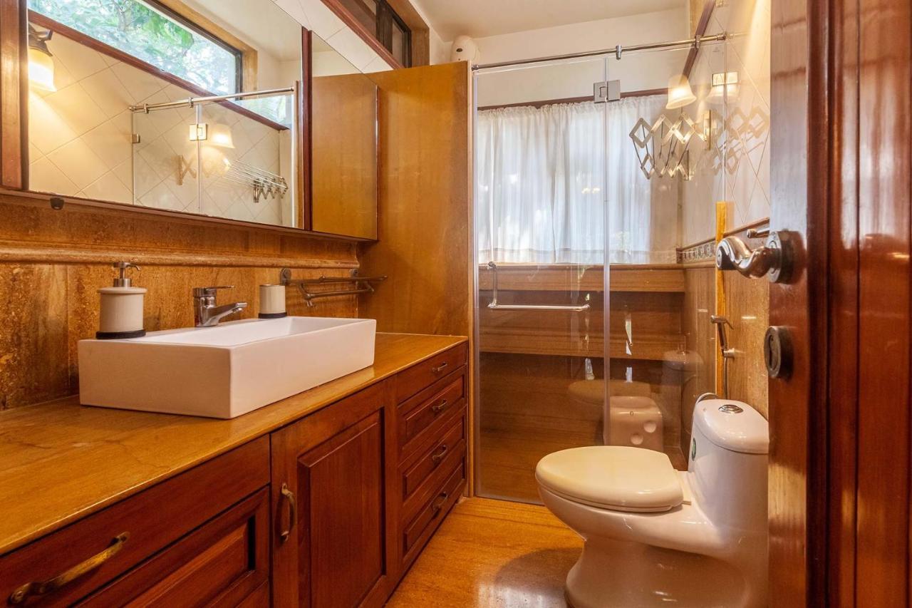 אליבג Stayvista'S Casa Palmera - Pet-Friendly Villa With Pool, Garden With Gazebo, And Indoor & Outdoor Games מראה חיצוני תמונה