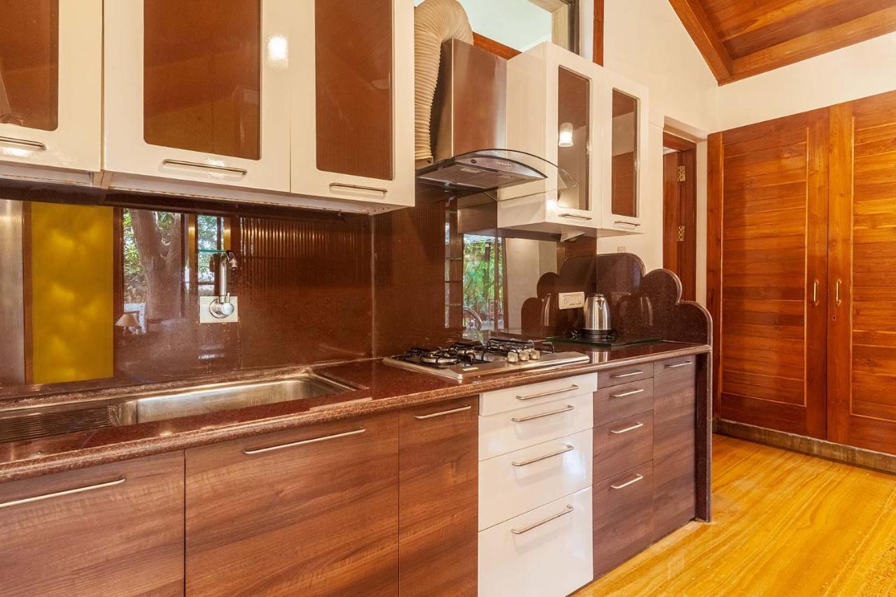 אליבג Stayvista'S Casa Palmera - Pet-Friendly Villa With Pool, Garden With Gazebo, And Indoor & Outdoor Games מראה חיצוני תמונה