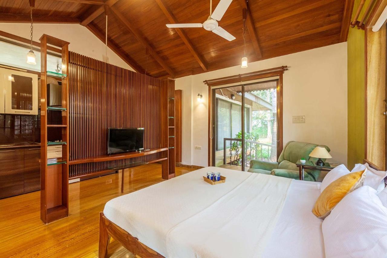 אליבג Stayvista'S Casa Palmera - Pet-Friendly Villa With Pool, Garden With Gazebo, And Indoor & Outdoor Games מראה חיצוני תמונה